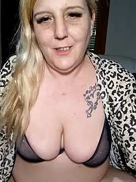 Snapshot of BecciDeluxe chatting on 02.09.26 BecciDeluxe online show from 02.09.26