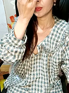 Blythe 69 online show from 10.24.25