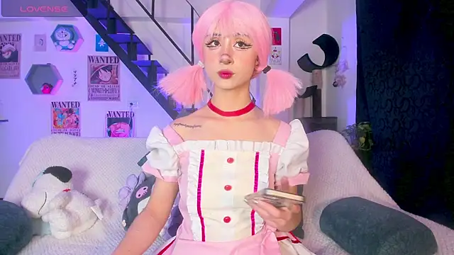 Snapshot of MonxxsLove chatting on 02.11.26 MonxxsLove online show from 02.11.26