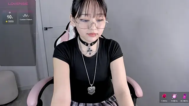 hee young11 online show from 09.13.25