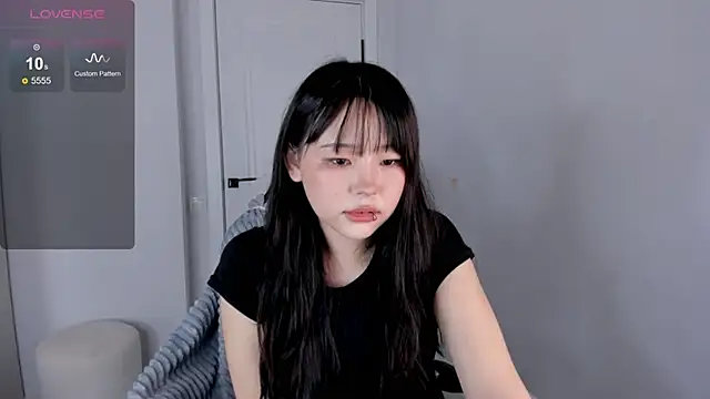 hee young11 online show from 10.15.25