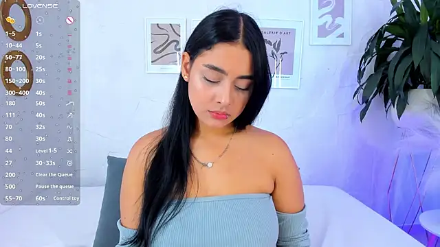 Snapshot of Kleverly_Manson1 chatting on 02.01.25 Kleverly Manson1 online show from 02.01.25