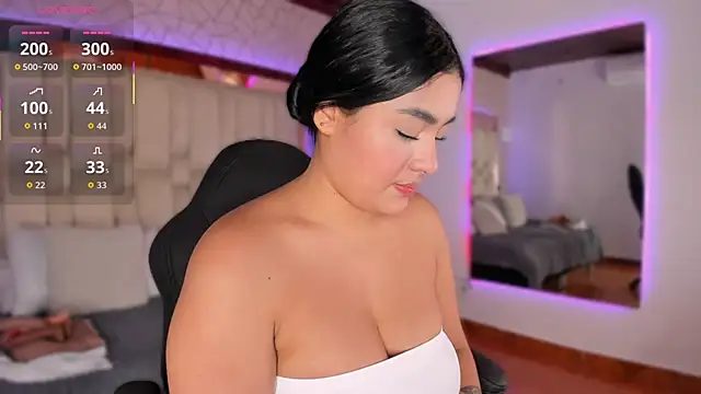 Snapshot of Kleverly_Manson1 chatting on 10.14.25 Kleverly Manson1 online show from 10.14.25