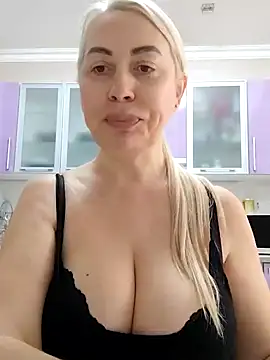 HotJanet online show from 02.02.25