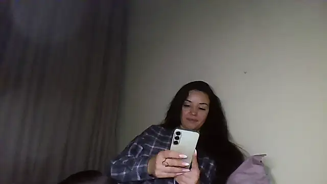 Linusya online show from 11.25.25