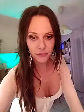 Luna Kitanna online show from 01.10.25