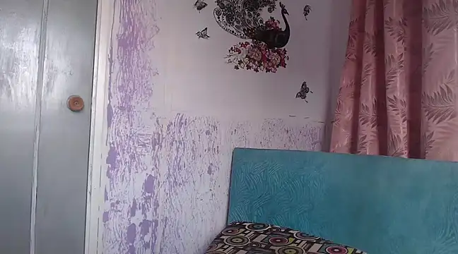 Lilly macflyy online show from 03.19.25