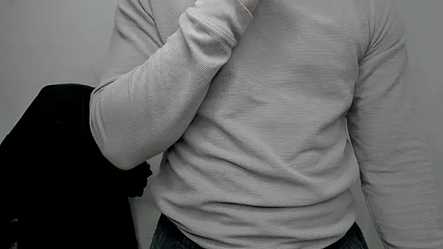 Snapshot of layneinchains chatting on 12.14.24 layneinchains online show from 12.14.24