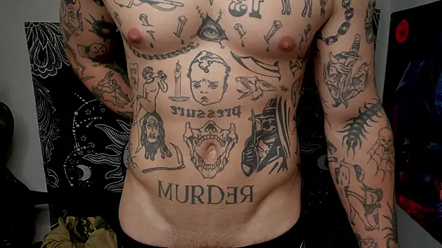 Snapshot of layneinchains chatting on 12.15.24 layneinchains online show from 12.15.24