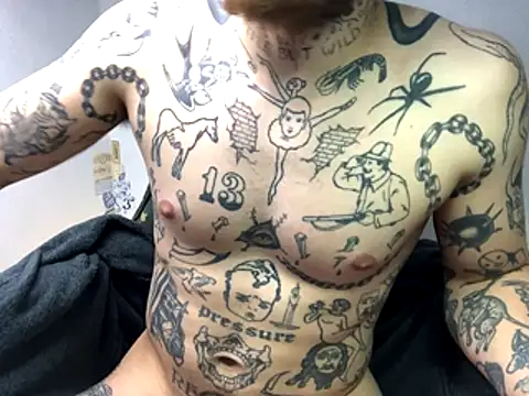 Snapshot of layneinchains chatting on 10.20.25 layneinchains online show from 10.20.25