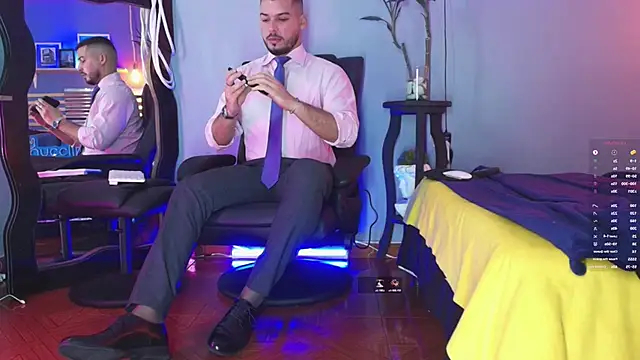 Snapshot of HenryBenso chatting on 12.20.24 HenryBenso online show from 12.20.24