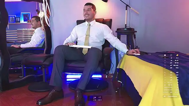 Snapshot of HenryBenso chatting on 01.23.25 HenryBenso online show from 01.23.25