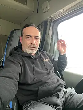 Snapshot of dzhakar chatting on 02.24.25 dzhakar online show from 02.24.25