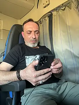 Snapshot of dzhakar chatting on 03.07.25 dzhakar online show from 03.07.25