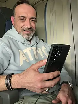 Snapshot of dzhakar chatting on 03.13.25 dzhakar online show from 03.13.25