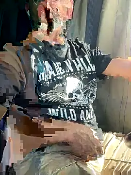 Snapshot of dzhakar chatting on 10.16.25 dzhakar online show from 10.16.25