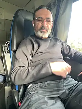 Snapshot of dzhakar chatting on 11.10.25 dzhakar online show from 11.10.25