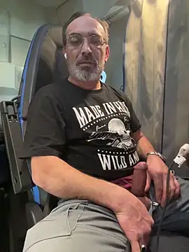 Snapshot of dzhakar chatting on 02.04.26 dzhakar online show from 02.04.26