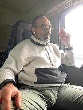 Snapshot of dzhakar chatting on 02.16.26 dzhakar online show from 02.16.26