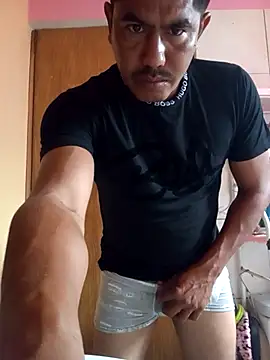 negro15cm17 online show from 10.05.25