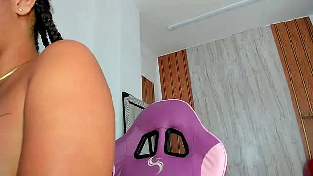 Alika01 online show from 10.12.25