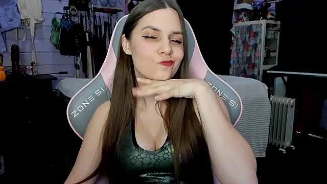 Snapshot of Stroynyash chatting on 03.06.25 Stroynyash online show from 03.06.25