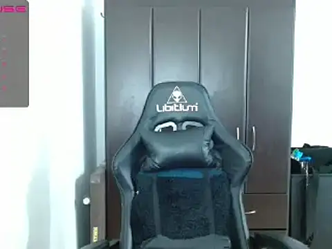 Snapshot of natashasmithe chatting on 12.27.24 natashasmithe online show from 12.27.24