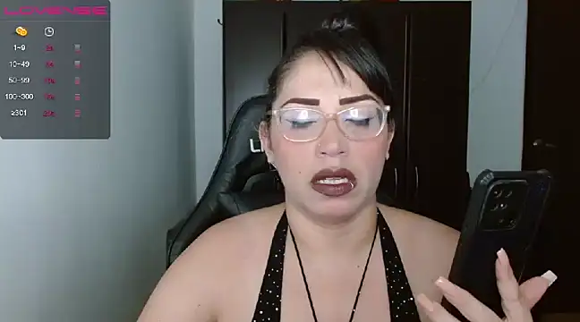 Snapshot of natashasmithe chatting on 01.13.25 natashasmithe online show from 01.13.25