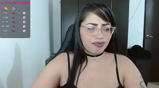 Snapshot of natashasmithe chatting on 01.22.25 natashasmithe online show from 01.22.25