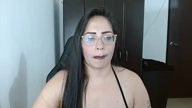 Snapshot of natashasmithe chatting on 02.08.25 natashasmithe online show from 02.08.25