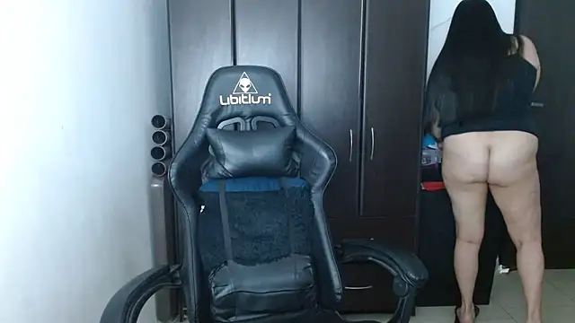 Snapshot of natashasmithe chatting on 03.11.25 natashasmithe online show from 03.11.25