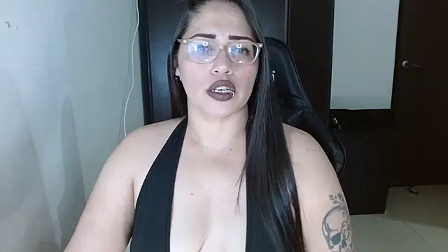 Snapshot of natashasmithe chatting on 12.03.25 natashasmithe online show from 12.03.25