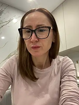 LauraDavis online show from 03.05.26