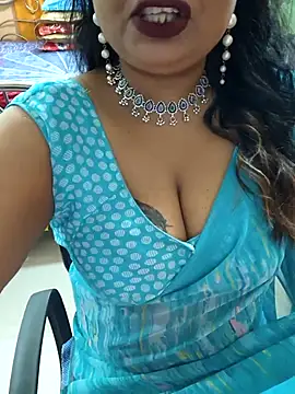 Snapshot of YR-SHIVANI chatting on 02.13.26 YR-SHIVANI online show from 02.13.26