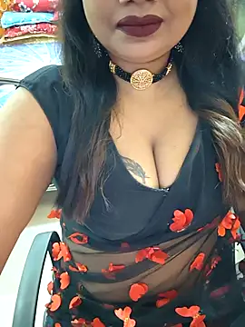 Snapshot of YR-SHIVANI chatting on 02.17.26 YR-SHIVANI online show from 02.17.26