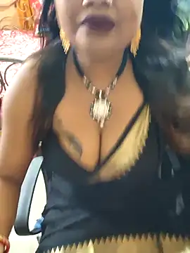 Snapshot of YR-SHIVANI chatting on 04.04.26 YR-SHIVANI online show from 04.04.26