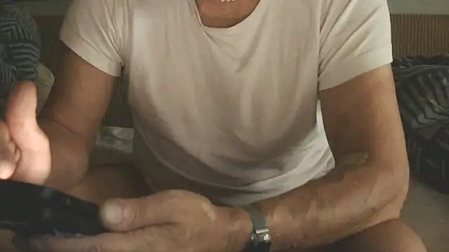 Snapshot of dannedonger2 chatting on 10.06.25 dannedonger2 online show from 10.06.25