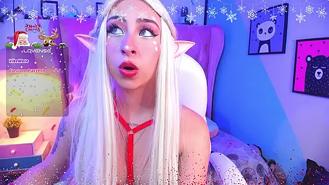 Snapshot of _cloe_martinez chatting on 12.21.24 cloe martinez online show from 12.21.24