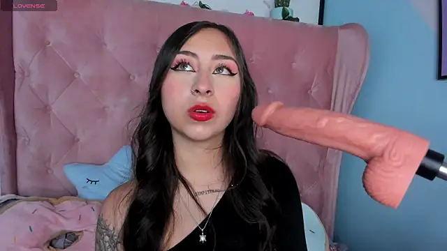 Snapshot of _cloe_martinez chatting on 01.17.25 cloe martinez online show from 01.17.25