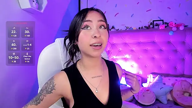 Snapshot of _cloe_martinez chatting on 02.27.25 cloe martinez online show from 02.27.25