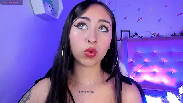 Snapshot of _cloe_martinez chatting on 03.21.25 cloe martinez online show from 03.21.25