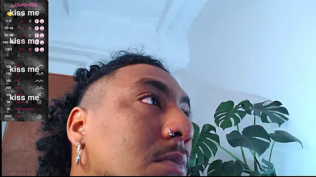 yosoy enzo2020 online show from 02.23.25