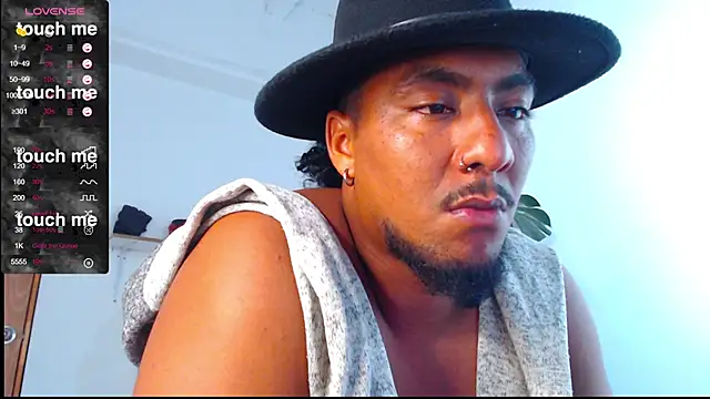 yosoy enzo2020 online show from 02.28.25