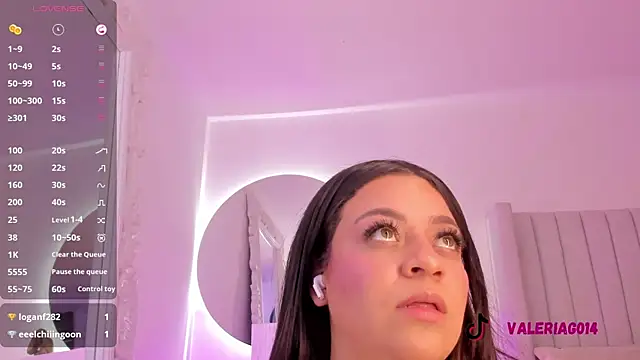 sarah-bonneth online show from 02.16.25