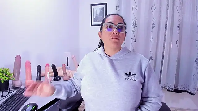 MelissaaCortes online show from 02.17.26