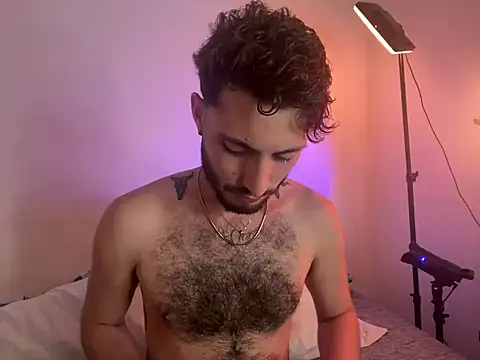 axel giracr online show from 12.24.24