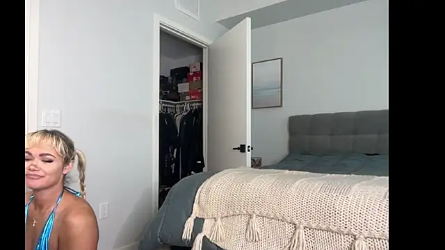 Snapshot of ElenaErickson chatting on 03.09.26 ElenaErickson online show from 03.09.26