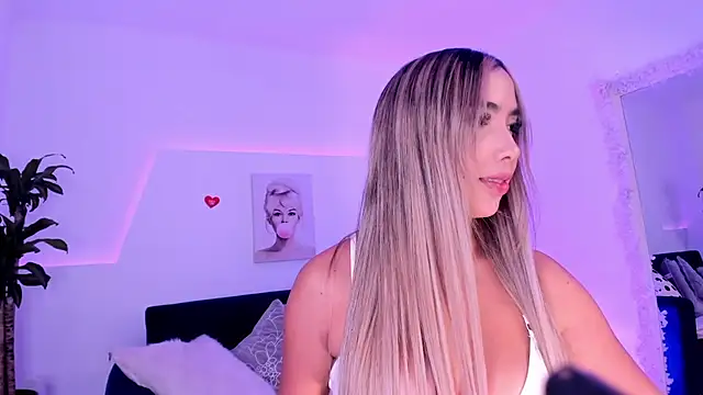 Snapshot of Marian_se chatting on 02.11.25 Marian se online show from 02.11.25