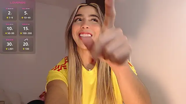 Snapshot of Marian_se chatting on 10.11.25 Marian se online show from 10.11.25