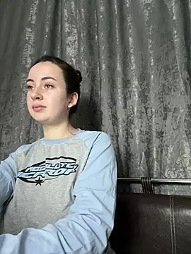 SweetieKendl online show from 12.28.24